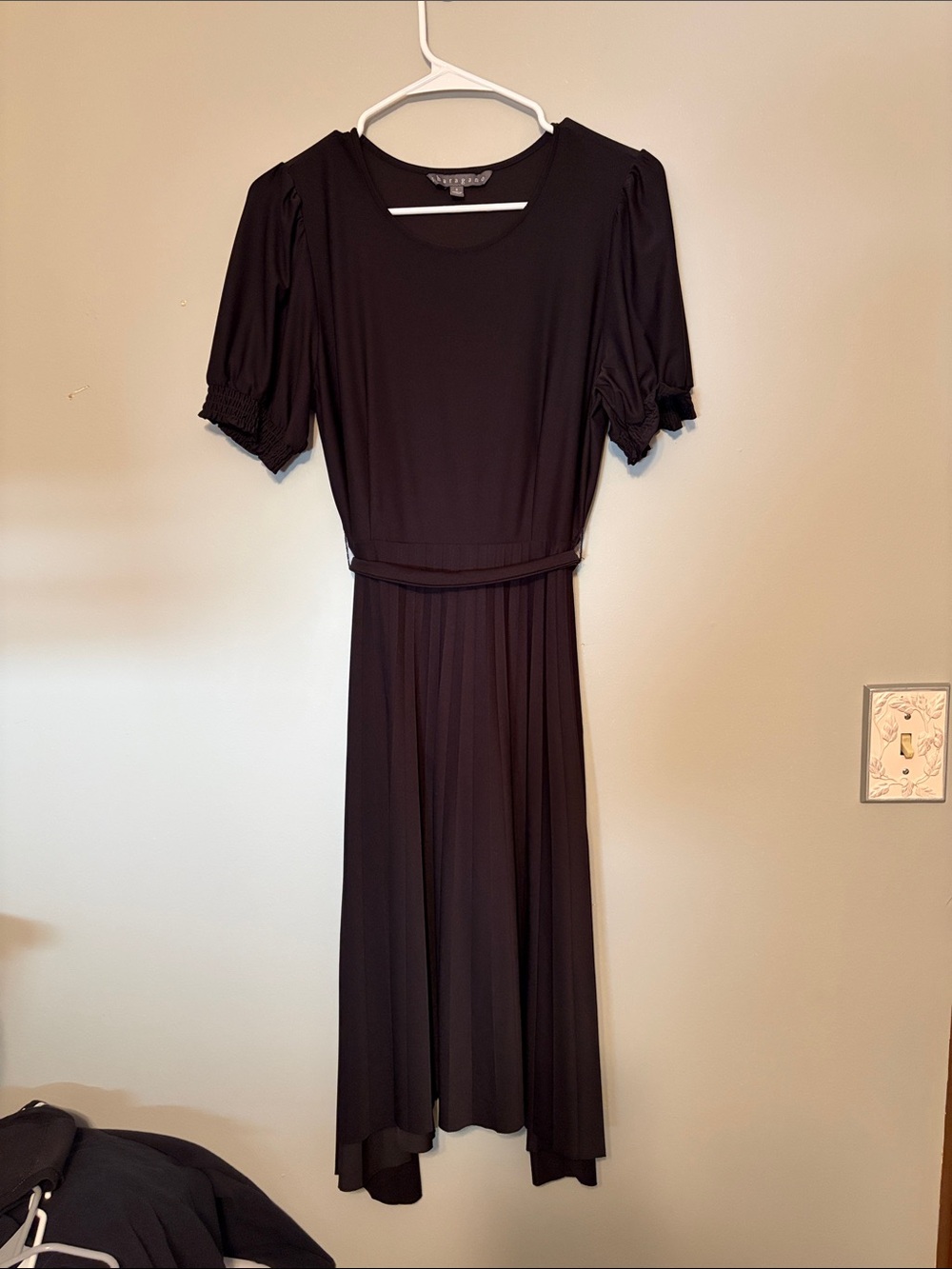 Sharagano Black Maxi Dress with Puff Sleeves